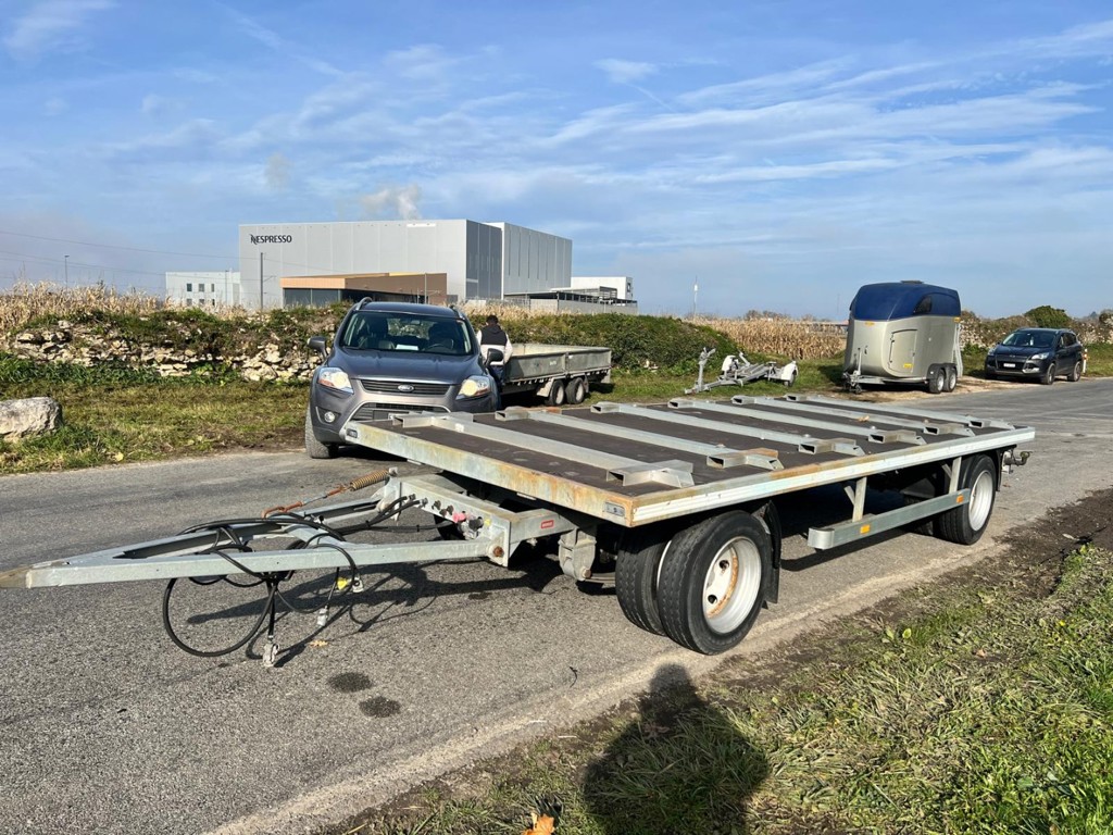 7db5b465-f8ff-4723-84cf-0099fd62e255-Occ.17 Transportanhänger 11 to (4).jpg