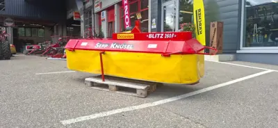 Frontscheibenmähwerk Knüsel Blitz 260