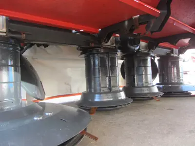 Frontmähwerk KUHN PZ 321F