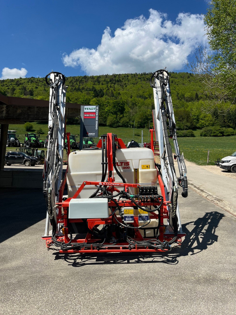 57206c26-6b81-4a49-afc7-787bb2069a71-Kuhn Suter (4).jpg