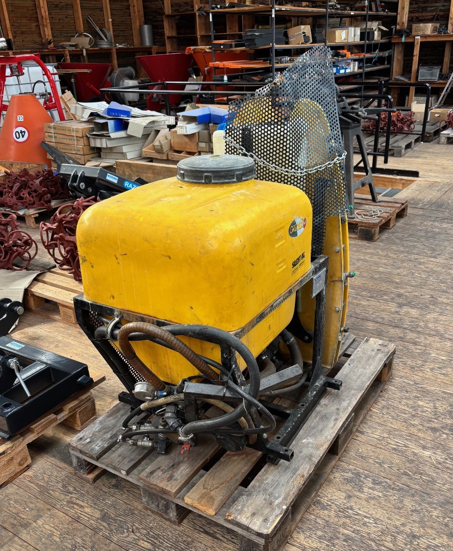 ac4ae9cd-c0f7-4a25-bbd3-6fe6cfcfe84e-Spritze von Transporter Samuel 4.png