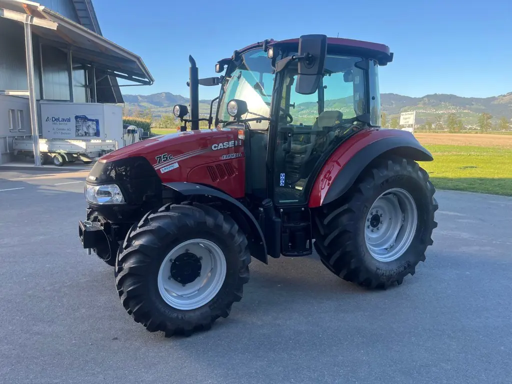 fb3f3173-b597-48be-9392-abc5c217dd11-Farmall 75C 3.jpg