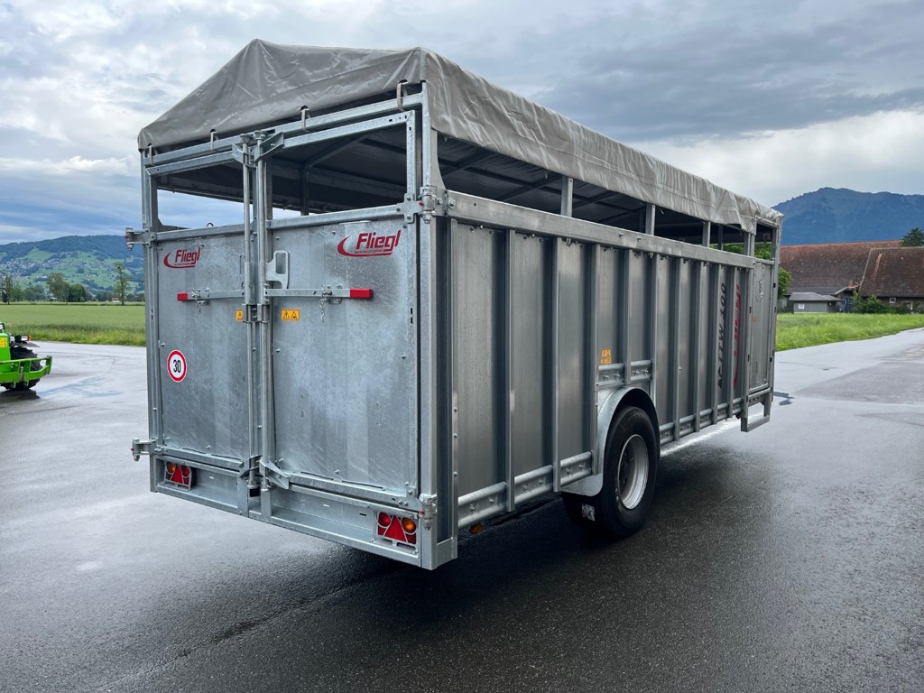 5a322c61-70bd-4bdc-9ce5-f5751b2b69de-Viehwagen 5.png