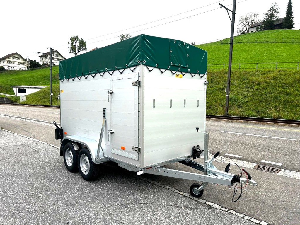 bf274881-d7ec-4d9c-9666-d8e2653b77d3-Viehanhänger 1.jpg