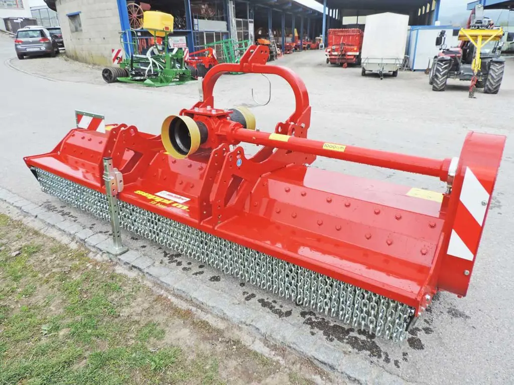 890dfa2b-b1ad-405f-ae82-3a97479daa54-26086-Seppi-Mulcher-Schlegel-S9-base-300-(1).jpg