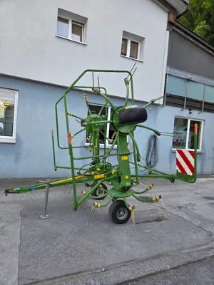 Krone Kreiselheuer KW 5.52 T gezogen