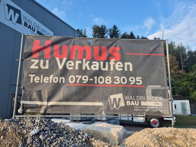 Humus / Oberboden gesiebt verladen