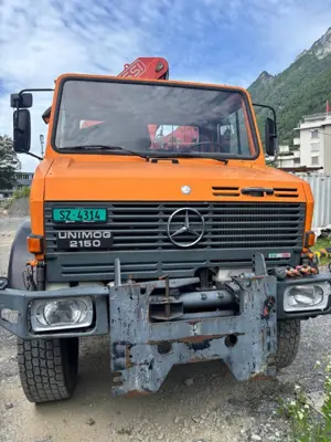 UNIMOG U 2150 mit Kran / Schneepflug