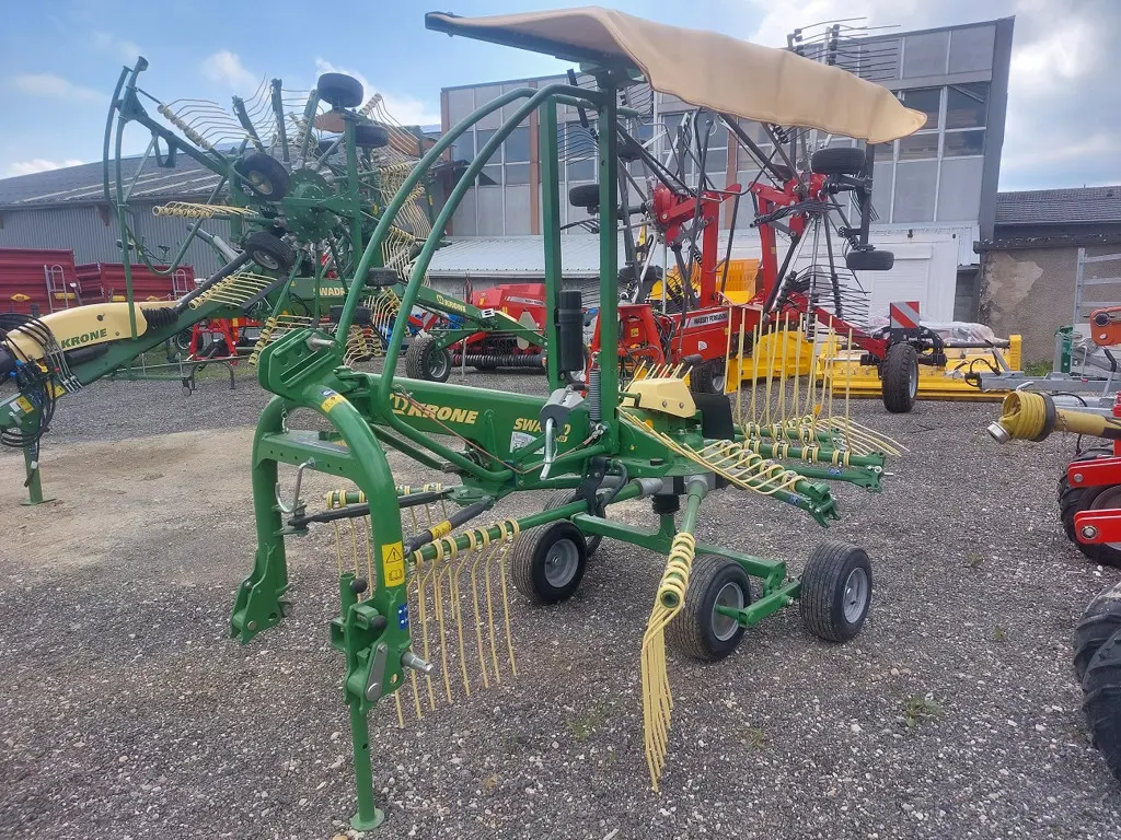 38ff91fb-8fdd-4b62-a3d6-05bd5082493d-Krone Swadro S 380  (9).jpg