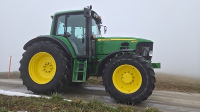 John Deere 6630