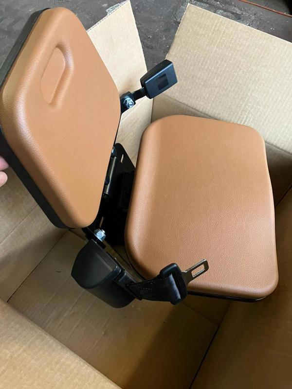 b99b8199-9d4c-4c23-8d4c-d7f42ea51654-Beifahrersitz 11.jpg