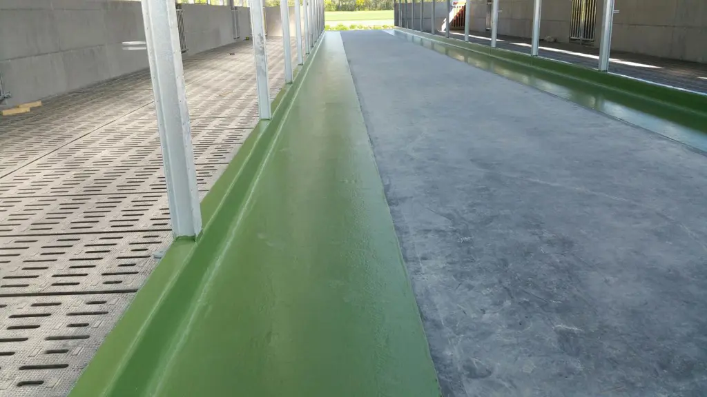 0f980cc9-d041-46d1-bc57-493a8fa79b76-Futtertisch GFK Polyester (21).jpg