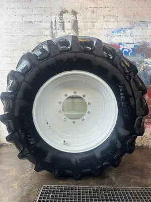 Komplettrad 540/65R30 zu Steyr CNH
