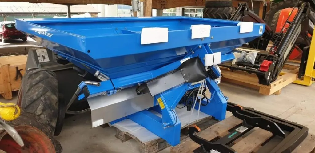 9a70c0d6-86a2-4175-9e54-c914b8bbf627-Lemken-Spica 8-900 (4).jpg