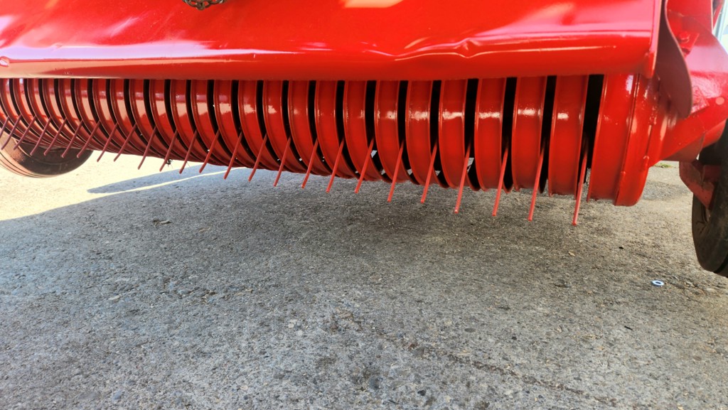 59c42aeb-f0c6-44be-8ae6-58b7b53322b0-Ladewagen Pöttinger Ladeprofi 3 - LMB Maschinen GmbH 7.png