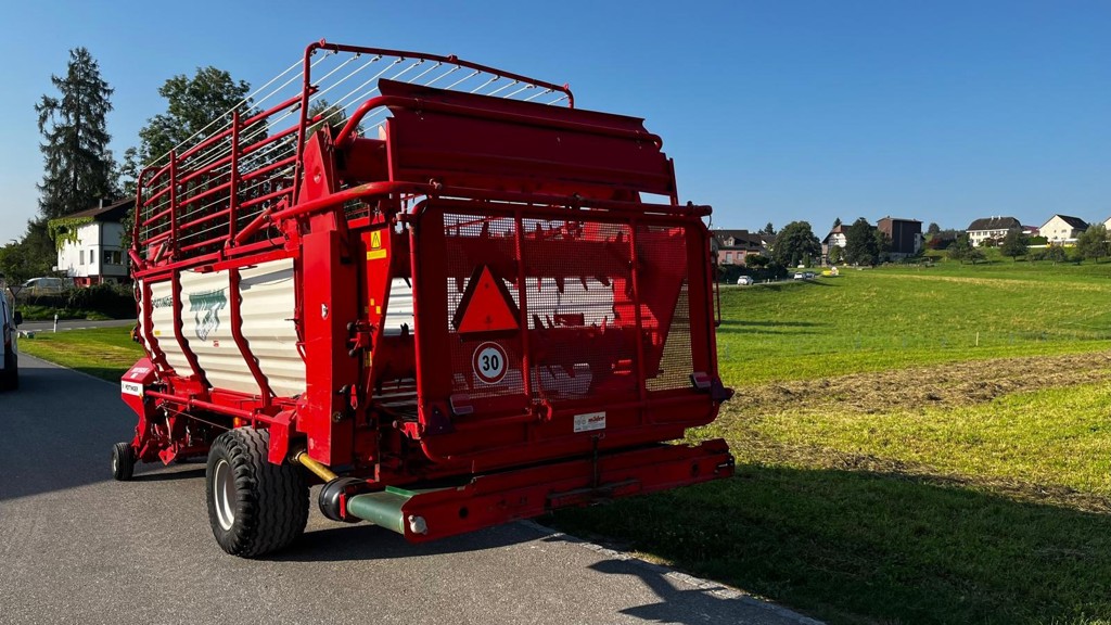 a47f18d5-8315-446e-85c0-2da78bcd1a07-34903 Pöttinger Ladewagen Ernteboss 2 exclusive (5).jpg