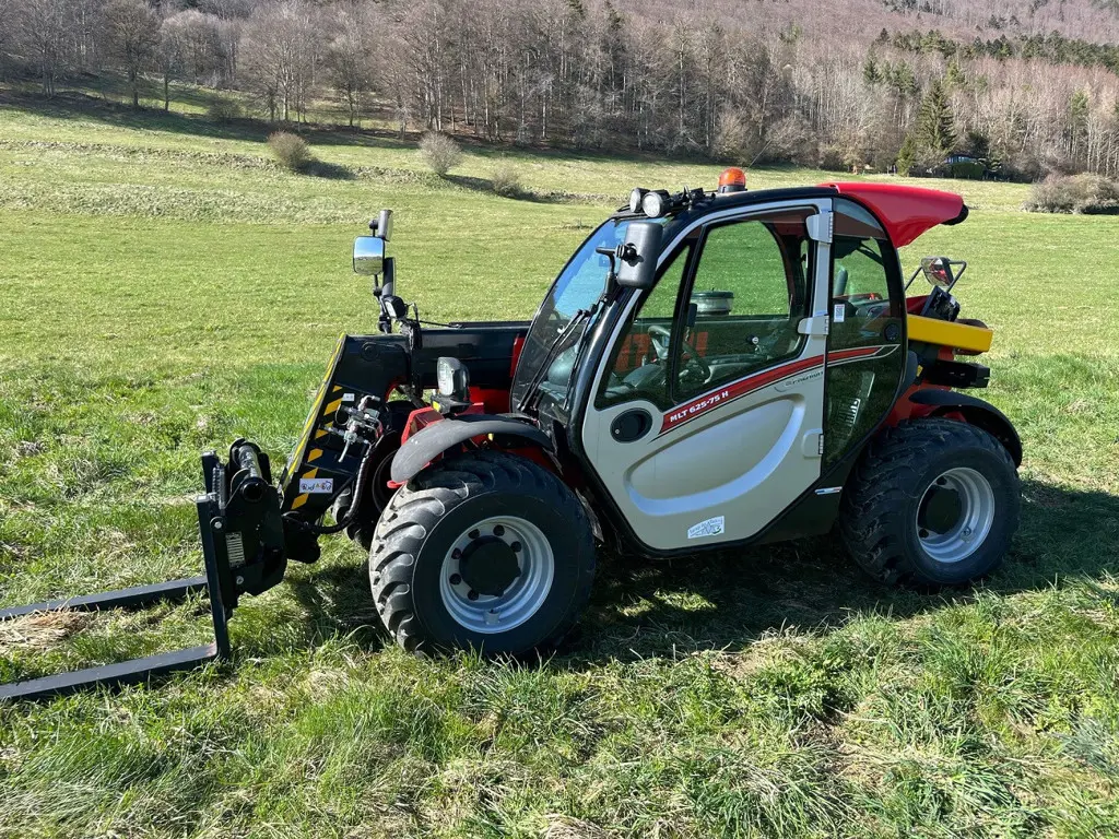 a0023888-709c-4065-abc3-287950969a75-Manitou MLT 625 (11).jpg