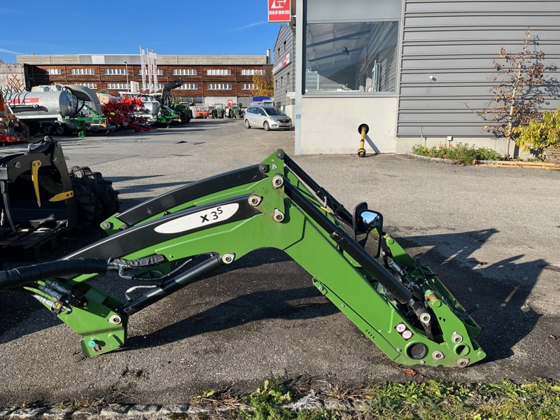 64b5310a-995e-4d7f-90c2-cba43fcf8721-Frontlader X3S 211P IMG_4239.jpg
