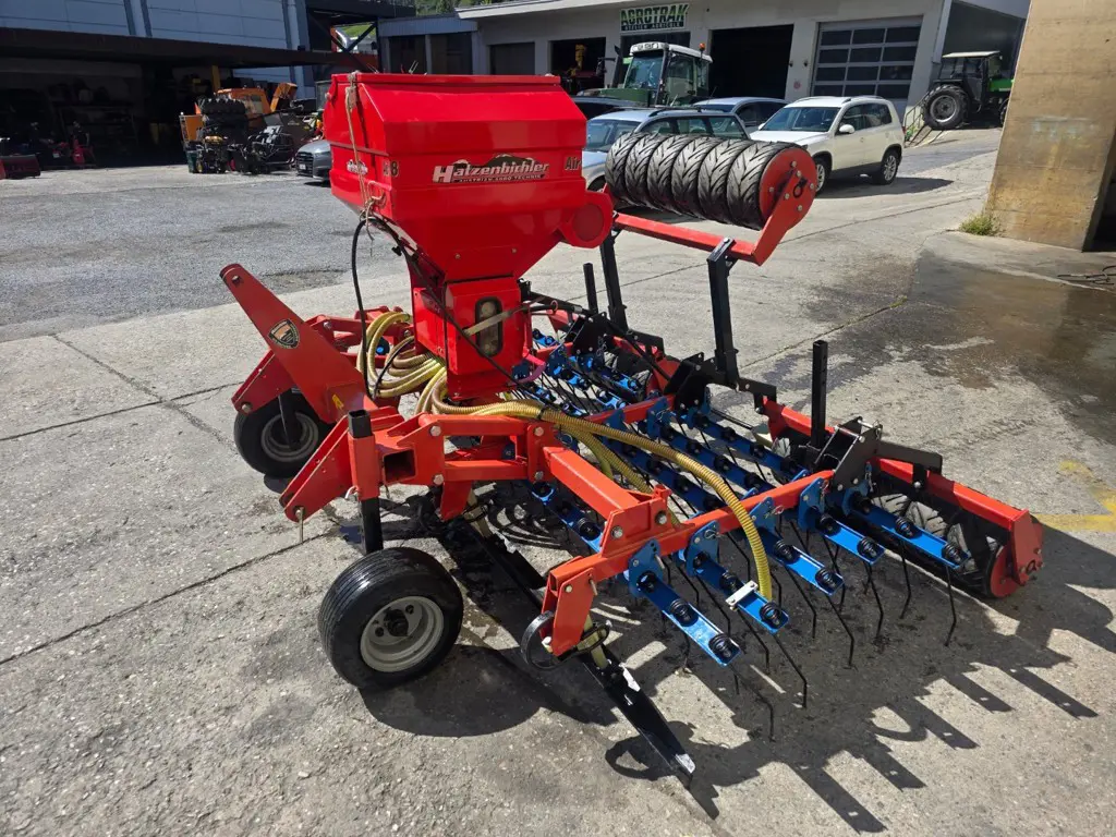 Hatzenbichler Air 8 Übersaatmaschine