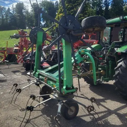 a2bb253a-c99e-4787-9fd5-88a7f533c9de-deutz fahr (delley).jpg
