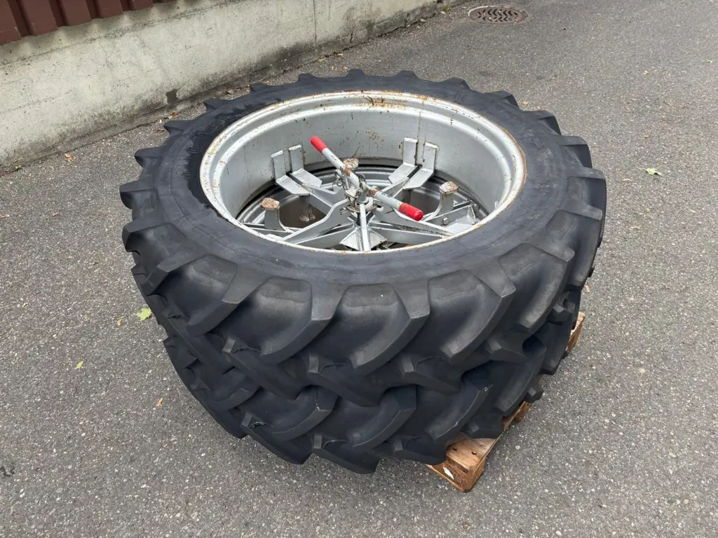 Doppelräder Müller 12.4R36 zu 30"