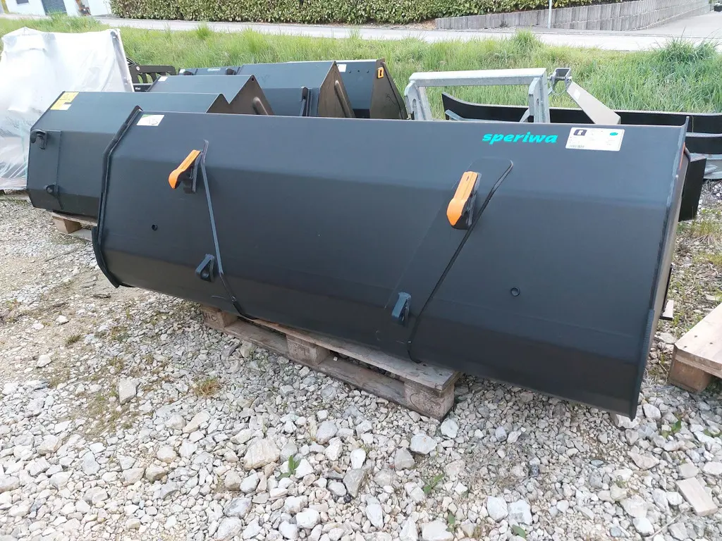 43ff482f-3fb2-4455-adf6-c11ce3cbcb75-Quicke GM 215 (7).jpg