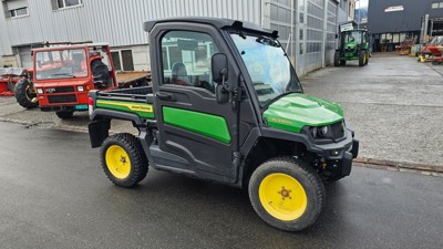 Satz Strassenbereifung zu John Deere Gator