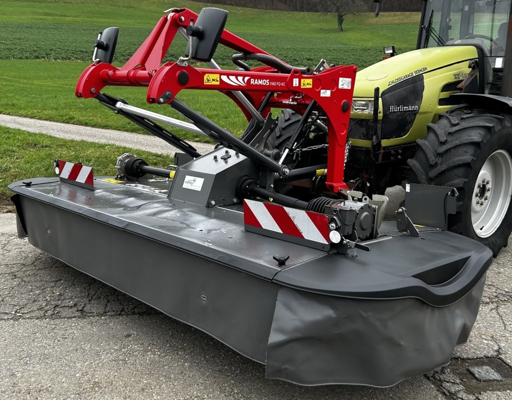 1e47b79a-bb17-40e4-b033-efcd5f674c99-vorne links.jpg