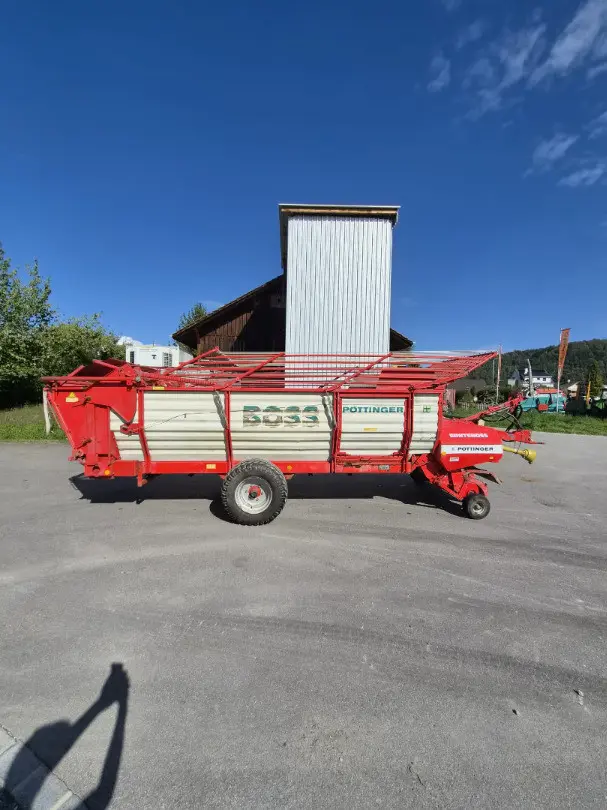 e8d51cde-322d-4785-bdbd-10344251f957-Pöttinger_2.jpg