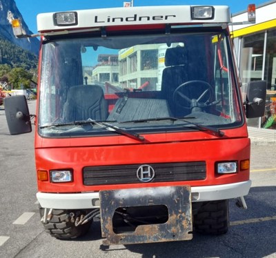 Transporter Lindner 100 L / 3.10 m / Allradlenkung / 40 km/h Occ.