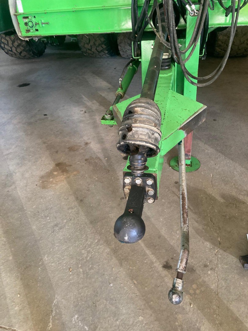 a5b5ed92-73ca-4856-8a62-23cec2f797e2-Strebel 4.jpg