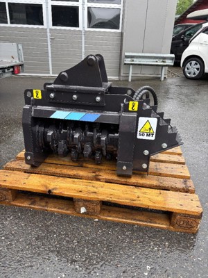 Forstmulcher Osma zu Bagger 1.8 - 6 T