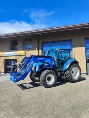 Traktor New Holland T4.75 mit Frontlader