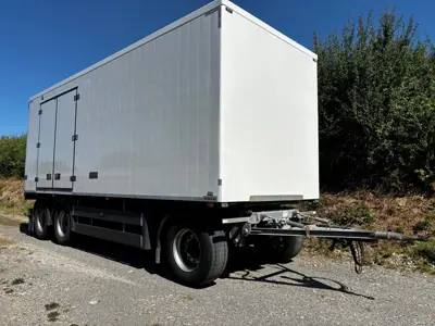 3-Achs Kofferanhänger