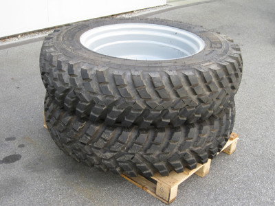 Radsatz Pneu Nokian 320/85 R 28, Felge 8 Loch