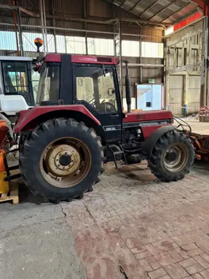 Tracteur Case 856 XL Allrad