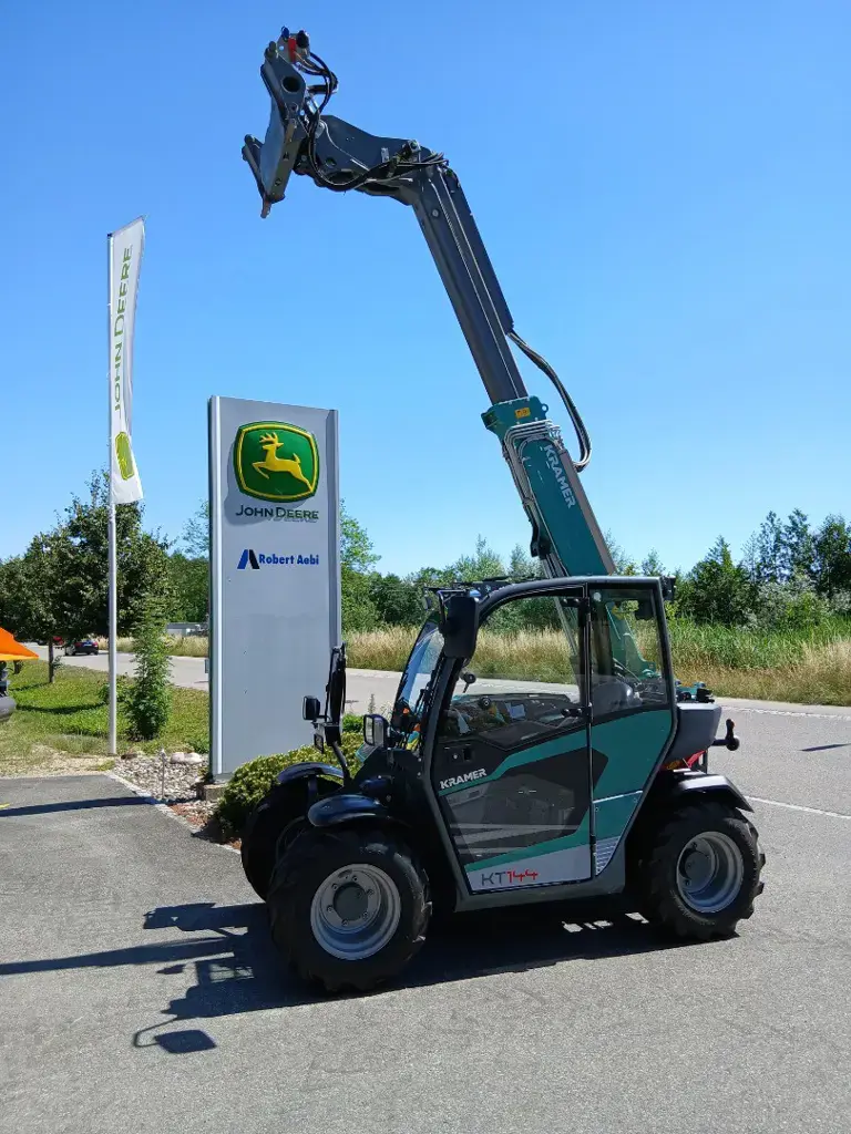 Kramer KT 144
