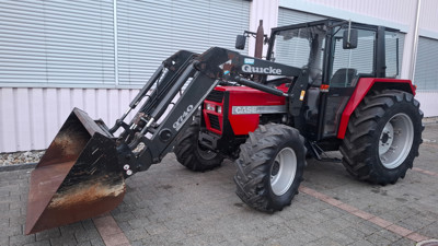 Traktor CASE IH 933 Allrad