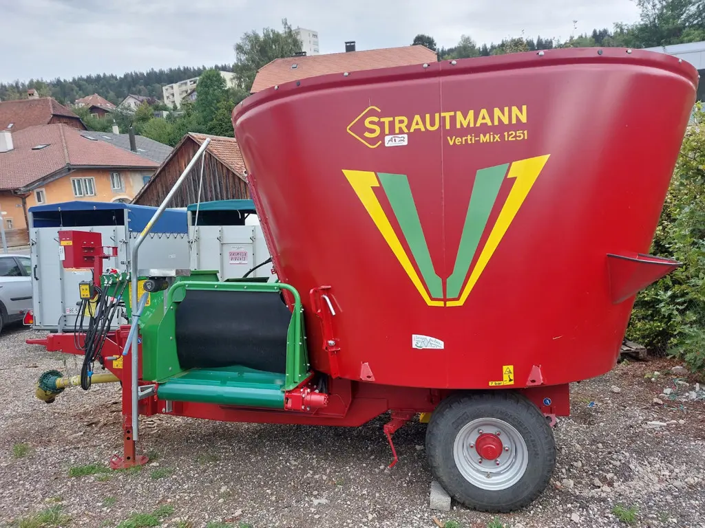 6491cb43-c7a1-4110-95a2-4ec2cebd7711-Strautmann VM 1251 (5).jpg