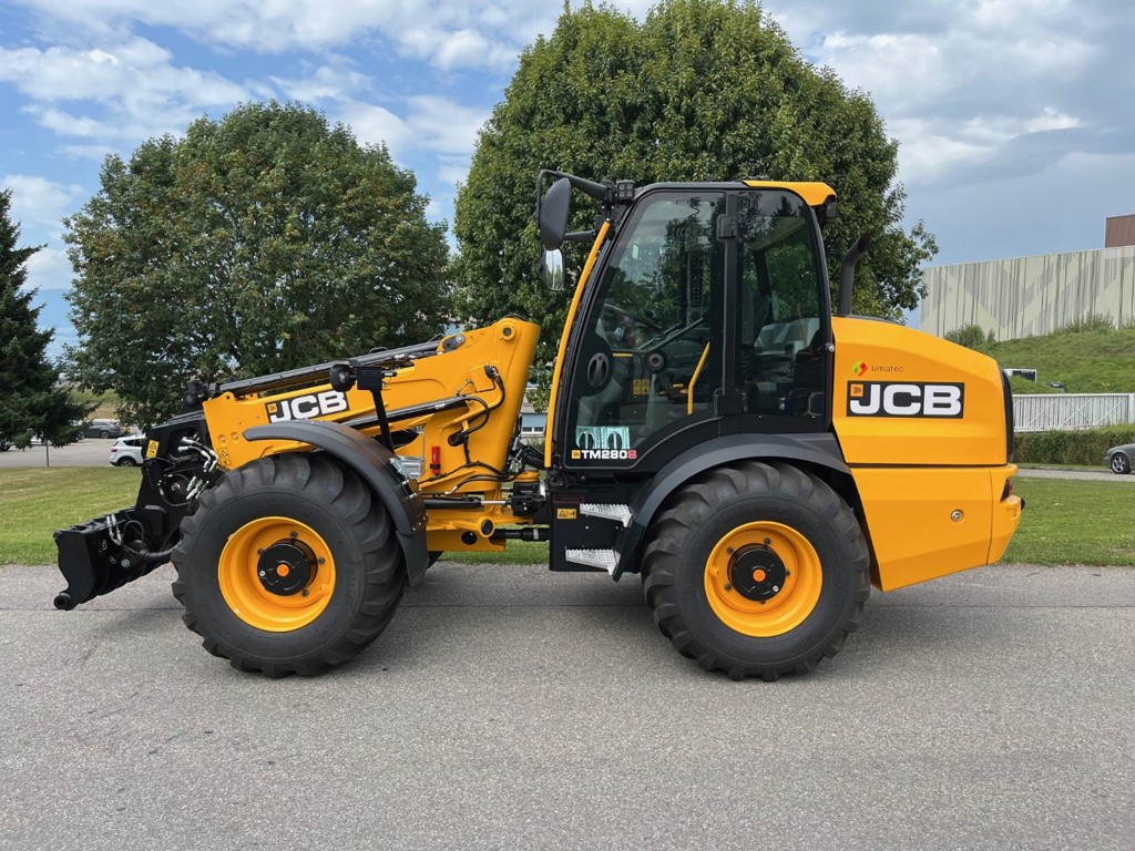 83029433-7a58-475e-aeab-57f6e5638ce7-280 1.jpg