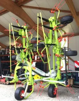Claas Volto 900, 8 toupies, Roue de jauge