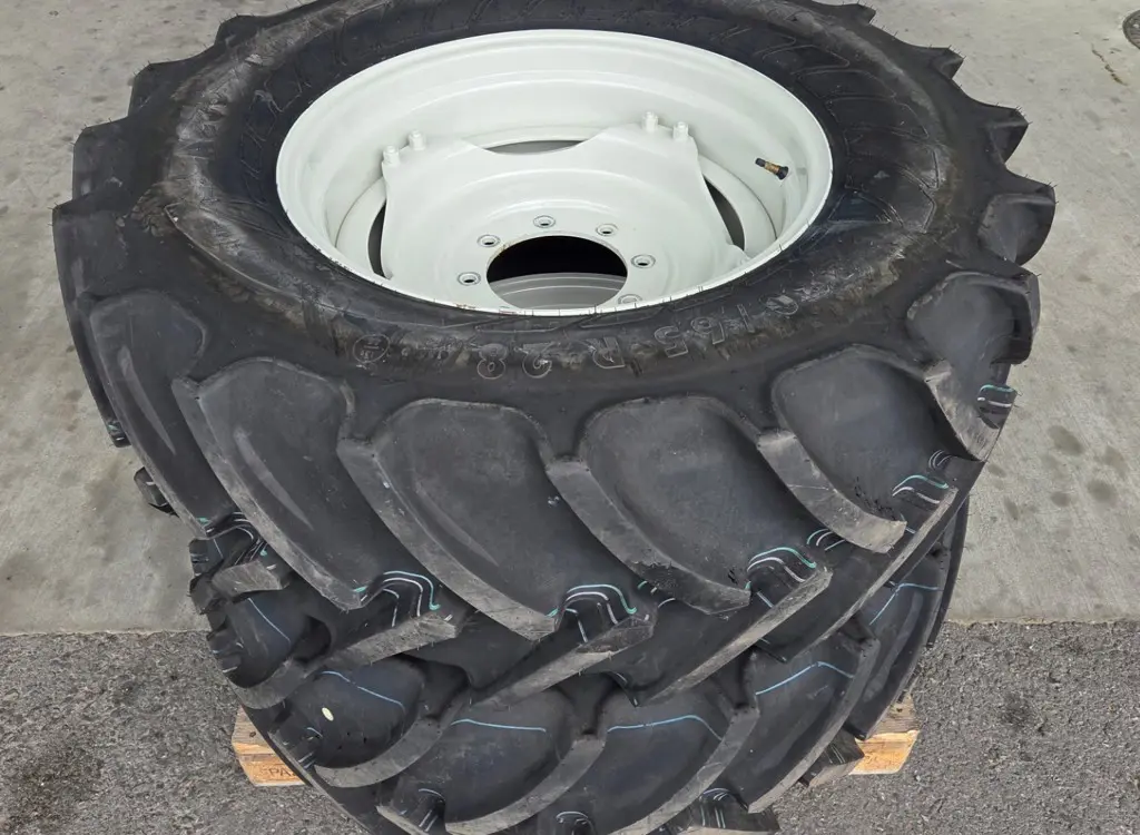 1 Paar Rad kpl. Mitas 480/65R28