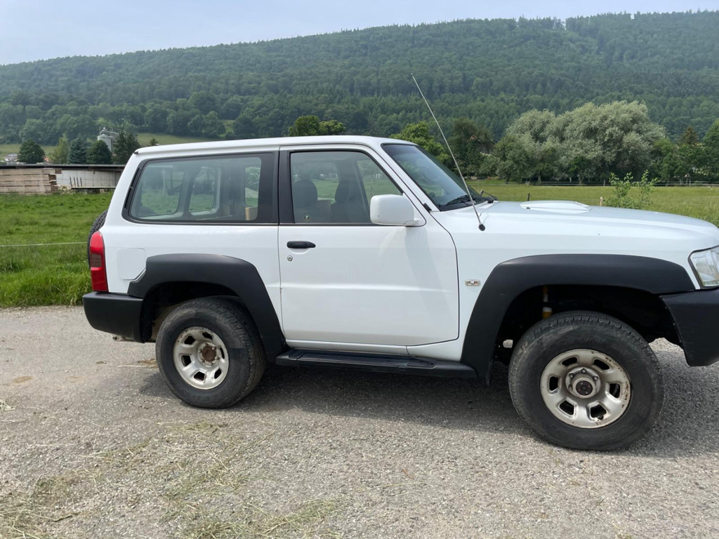 4c28659a-6173-4339-a515-7d8f935fb764-Nissan Pajero Blomenröhr  (19).jpg