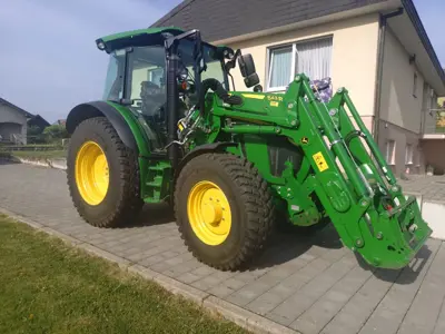 John Deere 5090R mit Frontlader