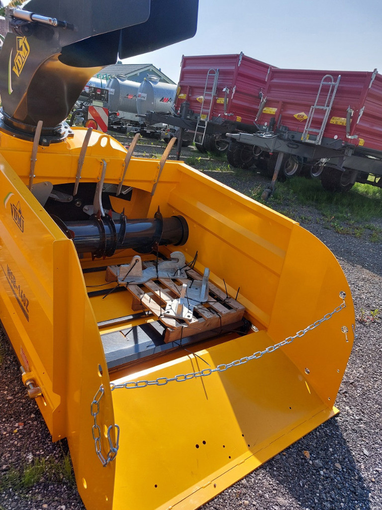 6a1426c5-2ff6-4812-84f1-4883e50c3ba5-VDMJ VBZ 140  (4).jpg