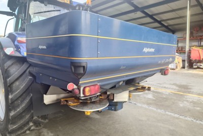 Semoir à engrais Boqballe