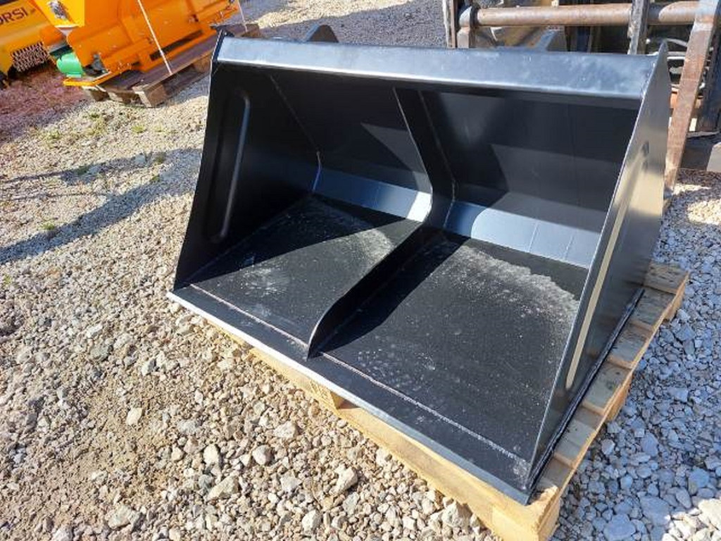 930abc47-83de-42f1-92d6-143ef761f51a-Düvelsdorf pelle Weidemann 1,2 mat. légers (2).jpg