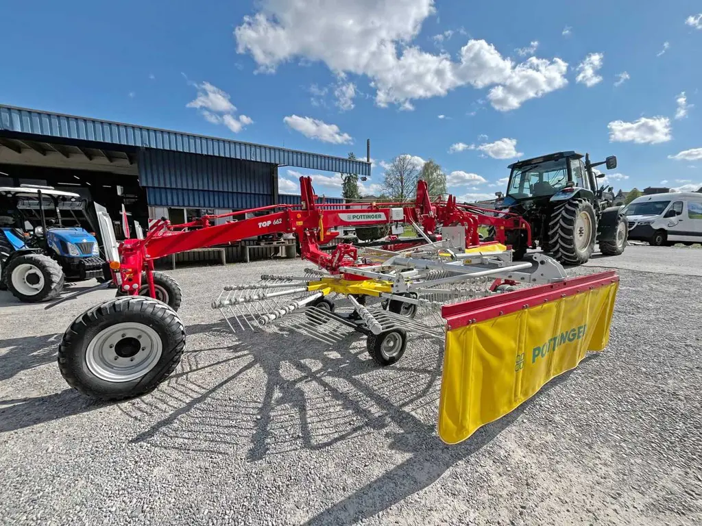 b6e340c9-0435-447e-89c5-650eb1166183-36370-Pöttinger-Kreiselheuer-Top-662-(3).jpg