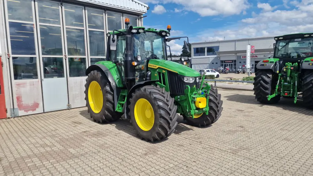 John Deere 6M 125