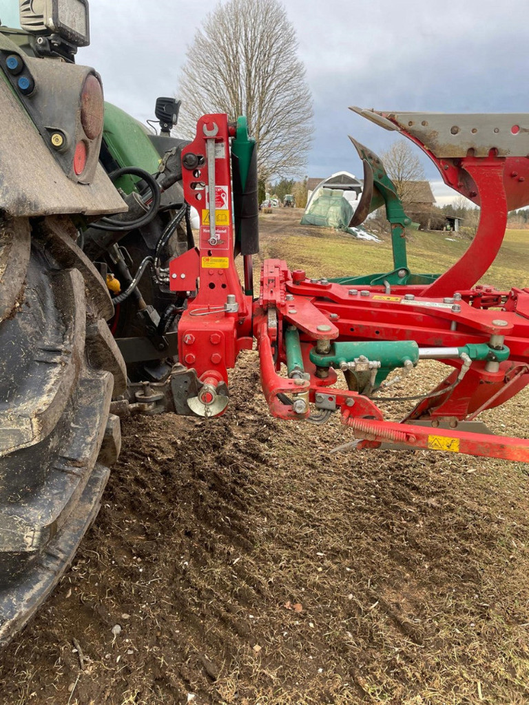 c060bfc8-0d18-4111-a716-616c724cf391-Kverneland Haüsler (6).jpg